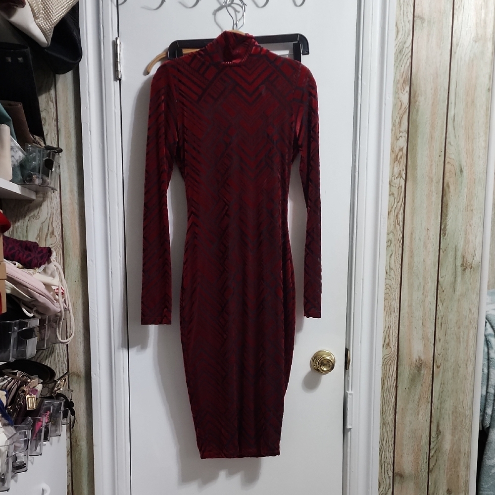 Elegant Red Long Sleeve Dress